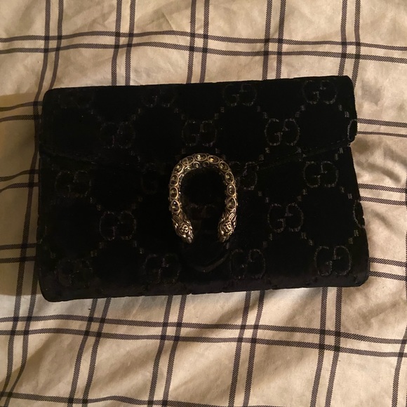 Women’s Black Gucci Dionysus Velvet GG Supreme Wallet On Chain - Picture 2 of 13